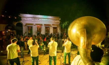 PASEO DEL ÁNGEL SE CONVIERTE EN ESCENARIO DE MÚSICA Y BAILE CON LA BANDA REGIONAL RAFAEL BUELNA DE LA UAS