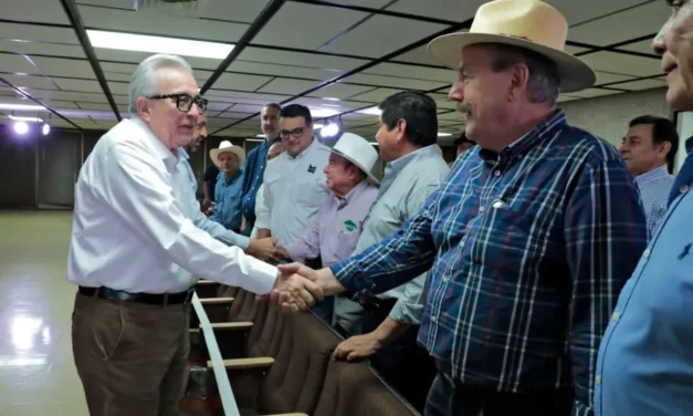 SOSTIENE GOBERNADOR ROCHA REUNIÓN DE TRABAJO CON LIDERAZGOS AGRÍCOLAS DEL ESTADO