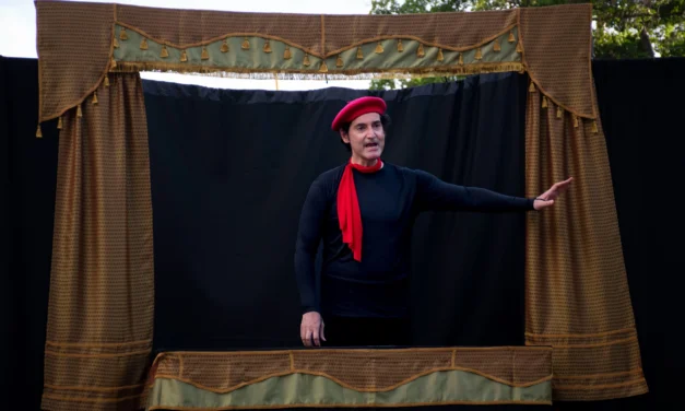 TEATRO, RISAS Y FANTASÍA ALEGRAN A NIÑAS Y NIÑOS EN EL PARQUE CULIACÁN 87