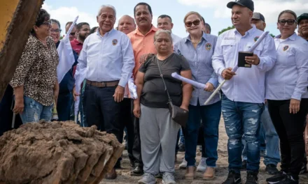 BANDERAZO DE INICIO DE CONSTRUCCIÓN DE LA COMANDANCIA DE POLICÍA Y TRÁNSITO MUNICIPAL