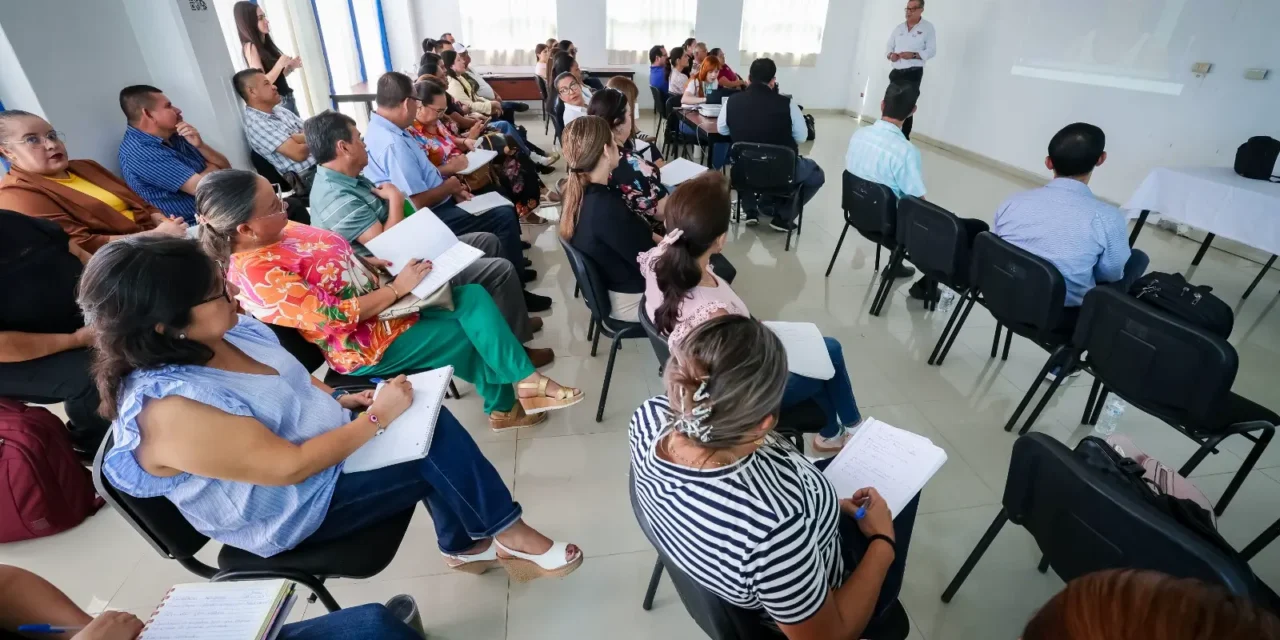 CON LA ESTRATEGIA ABISAME EL SISTEMA DIF SINALOA A CAPACITADO A MÁS DE 940 MAESTROS Y ADMINISTRATIVOS DE SEPYC