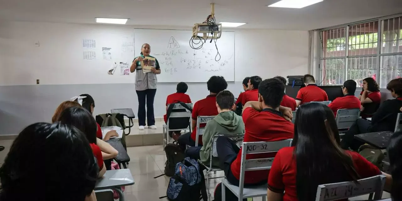 DIF CULIACÁN LLEVA PROGRAMA DE PREVENCIÓN DEL EMBARAZO ADOLESCENTE AL CBTIS 224