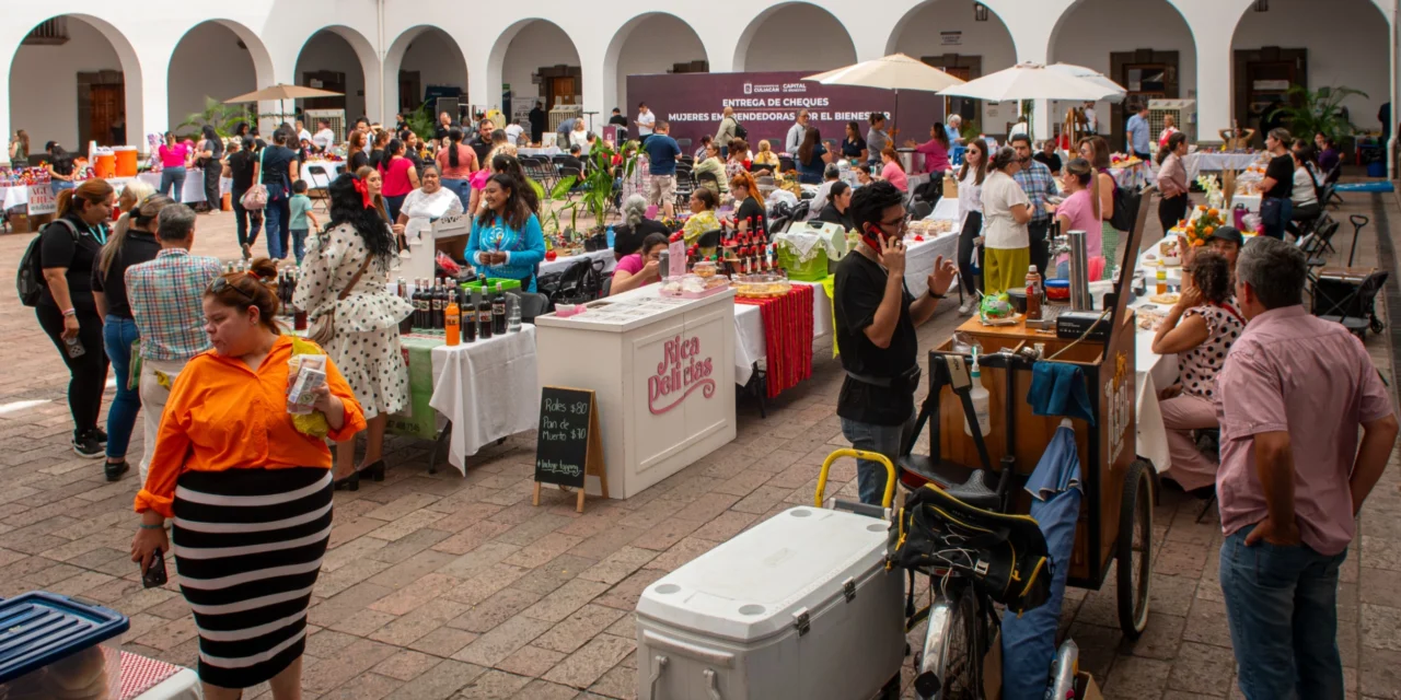 EMPRENDEDORAS LOCALES DAN VIDA AL BAZAR “TRADICIONES DE OTOÑO” EN EL AYUNTAMIENTO