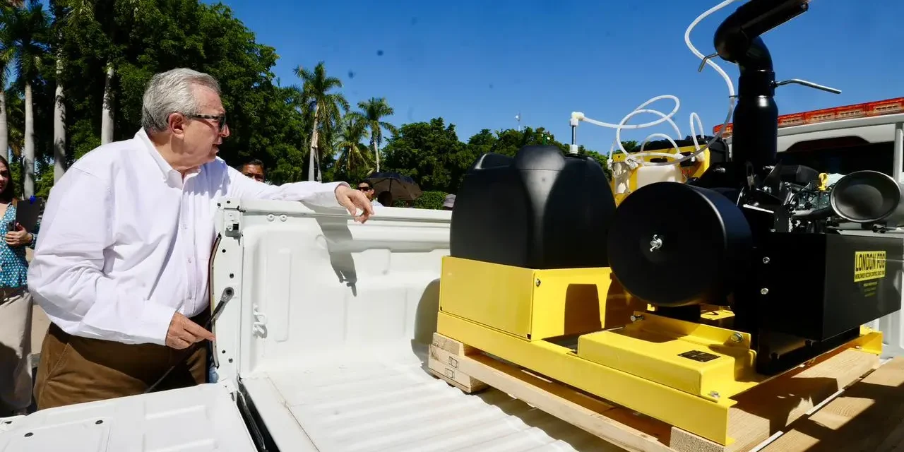 GOBERNADOR ROCHA ENTREGA 22 VEHÍCULOS PARA APOYAR LA CAMPAÑA CONTRA EL DENGUE