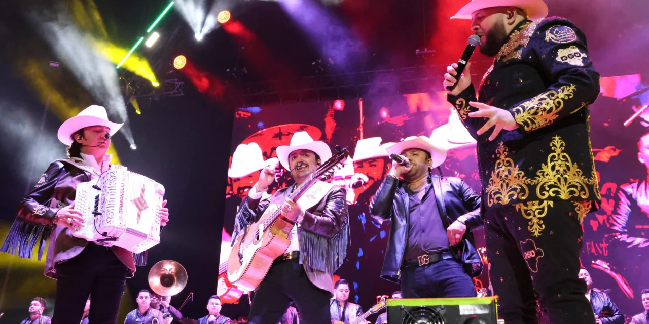 EL FANTASMA, LOS DOS CARNALES Y GERARDO DÍAZ Y SU GERARQUÍA ENCENDIERON LA ARENA CDMX