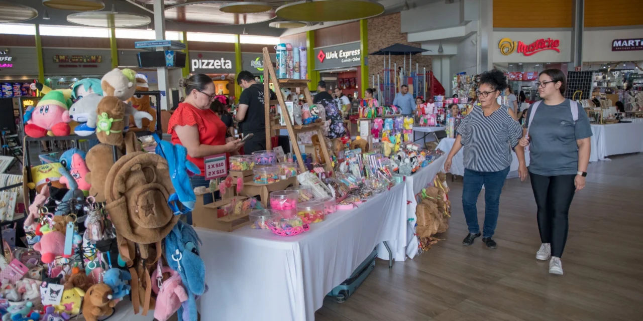 JÓVENES EMPRENDEDORES DAN VIDA AL BAZAR JUVENIL EN PASEO SAN ISIDRO