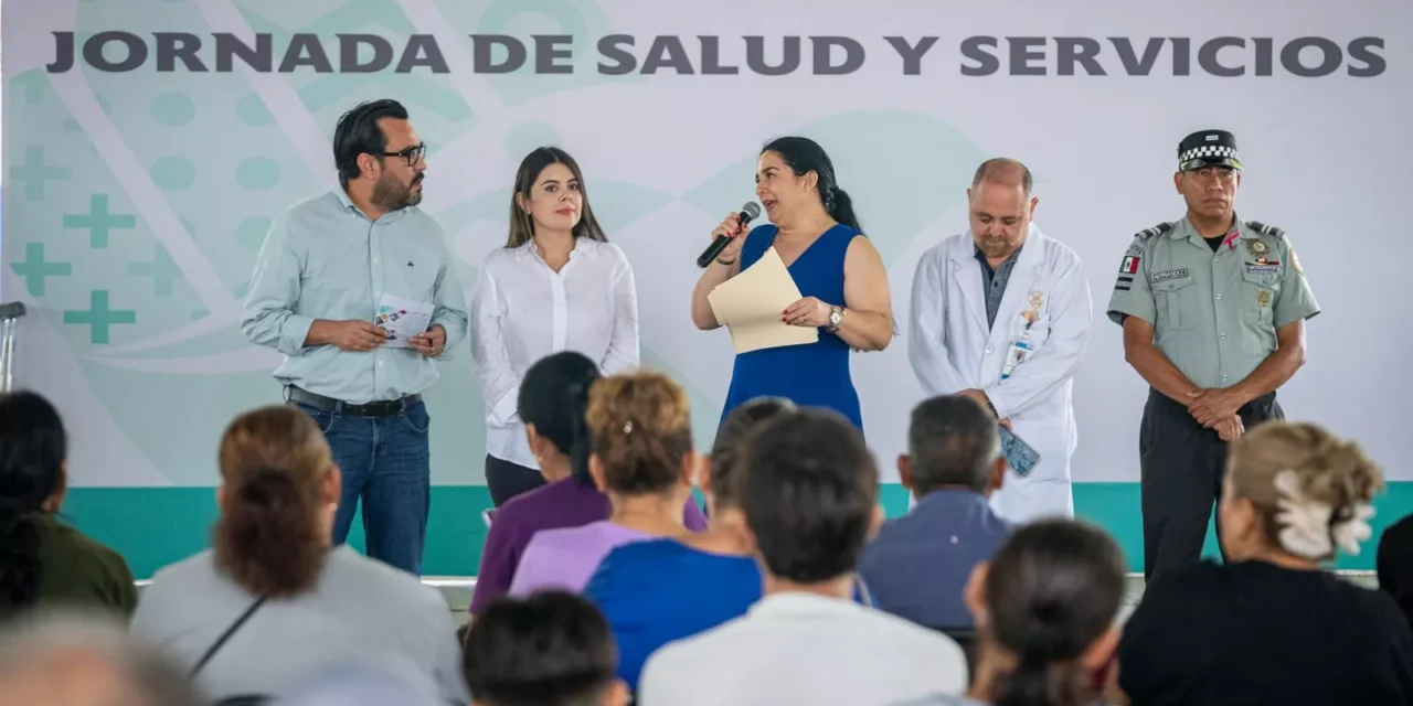 JUAN DE DIOS GÁMEZ ESCUCHA Y DIALOGA CON FAMILIAS DE LA COLONIA 16 DE SEPTIEMBRE