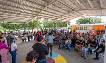 JUAN DE DIOS GÁMEZ DIALOGA CON FAMILIAS DE NUEVO ROSARITO Y HACE COMPROMISOS DE OBRAS CON SENTIDO SOCIAL