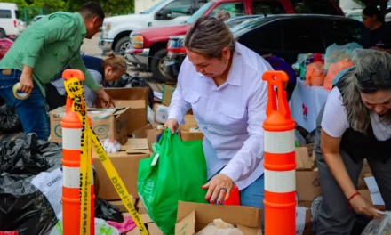 LAS Y LOS SINALOENSES SE UNEN Y DONAR AL CENTRO DE ACOPIO DE DIF SINALOA