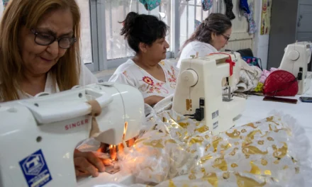 MUJERES DE CULIACÁN TRANSFORMAN SU FUTURO CON CURSO DE CORTE Y CONFECCIÓN GRATUITO