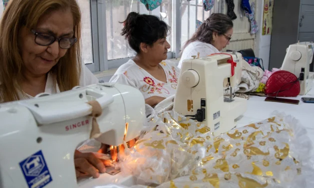 MUJERES DE CULIACÁN TRANSFORMAN SU FUTURO CON CURSO DE CORTE Y CONFECCIÓN GRATUITO