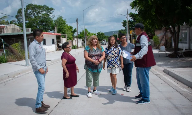 SUPERVISAN OBRAS DE PAVIMENTACIÓN EN LA COLONIA EMILIANO ZAPATA