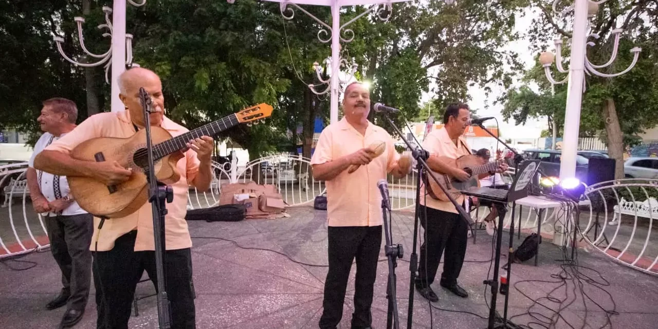 “TARDES DE BOLERO” LLENA DE ROMANTICISMO EL PARQUE EUSTAQUIO BUELNA