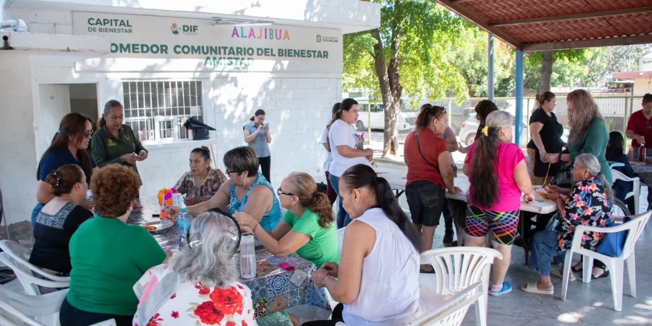 VECINAS DE LA COLONIA LA AMISTAD ELABORAN FLORES ETERNAS EN TALLER COMUNITARIO