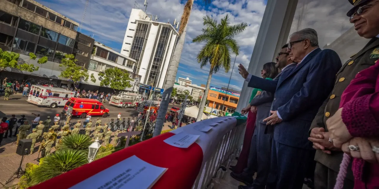 GOBERNADOR ROCHA MOYA ENCABEZÓ LOS FESTEJOS DEL 115 ANIVERSARIO DE LA REVOLUCIÓN MEXICANA