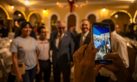 RECIBE GOBERNADOR ROCHA MOYA LA DISTINCIÓN “BENEFACTOR UNIVERSITAS” DE LA ESCUELA LIBRE DE DERECHO DE SINALOA