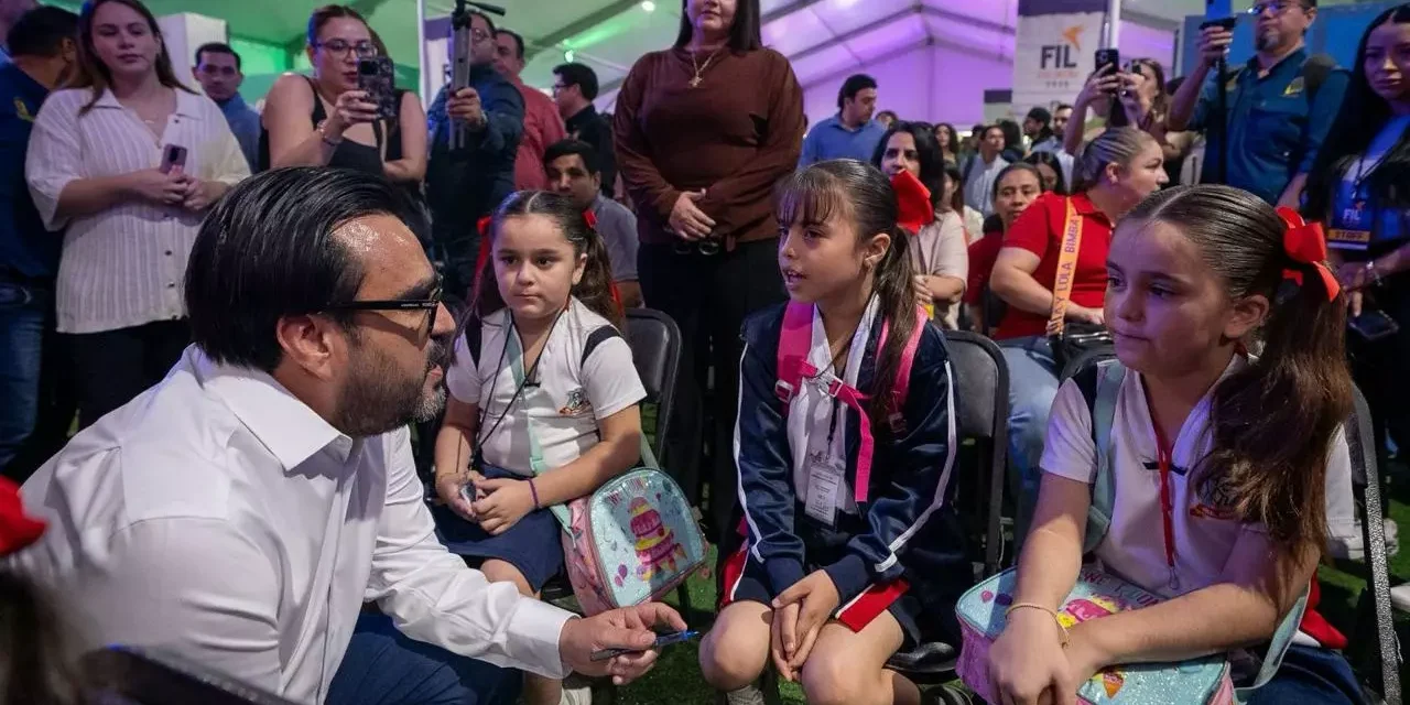 JUAN DE DIOS GÁMEZ INAUGURA LA FERIA INTERNACIONAL DEL LIBRO CULIACÁN 2025: “ES PATRIMONIO DE TODOS”