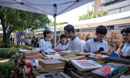 LECTORES DE TODAS LAS EDADES RECORREN EL CORAZÓN EDITORIAL DE LA FIL CULIACÁN