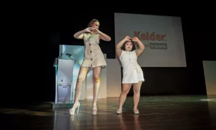 MODELOS CON DISCAPACIDAD BRILLAN EN LA PASARELA DEL “FASHION FOR ALL”, EN EL MES DE LA INCLUSIÓN