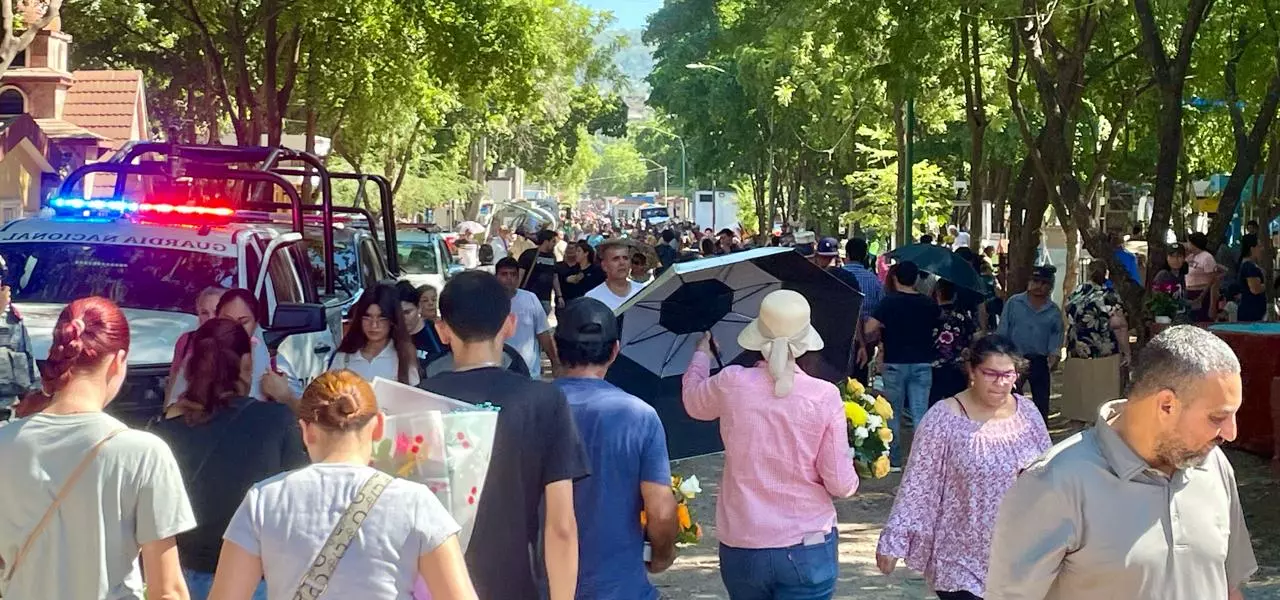 PANTEONES REGISTRAN GRAN AFLUENCIA POR EL DÍA DE MUERTOS EN CULIACÁN: JESÚS BILL MENDOZA