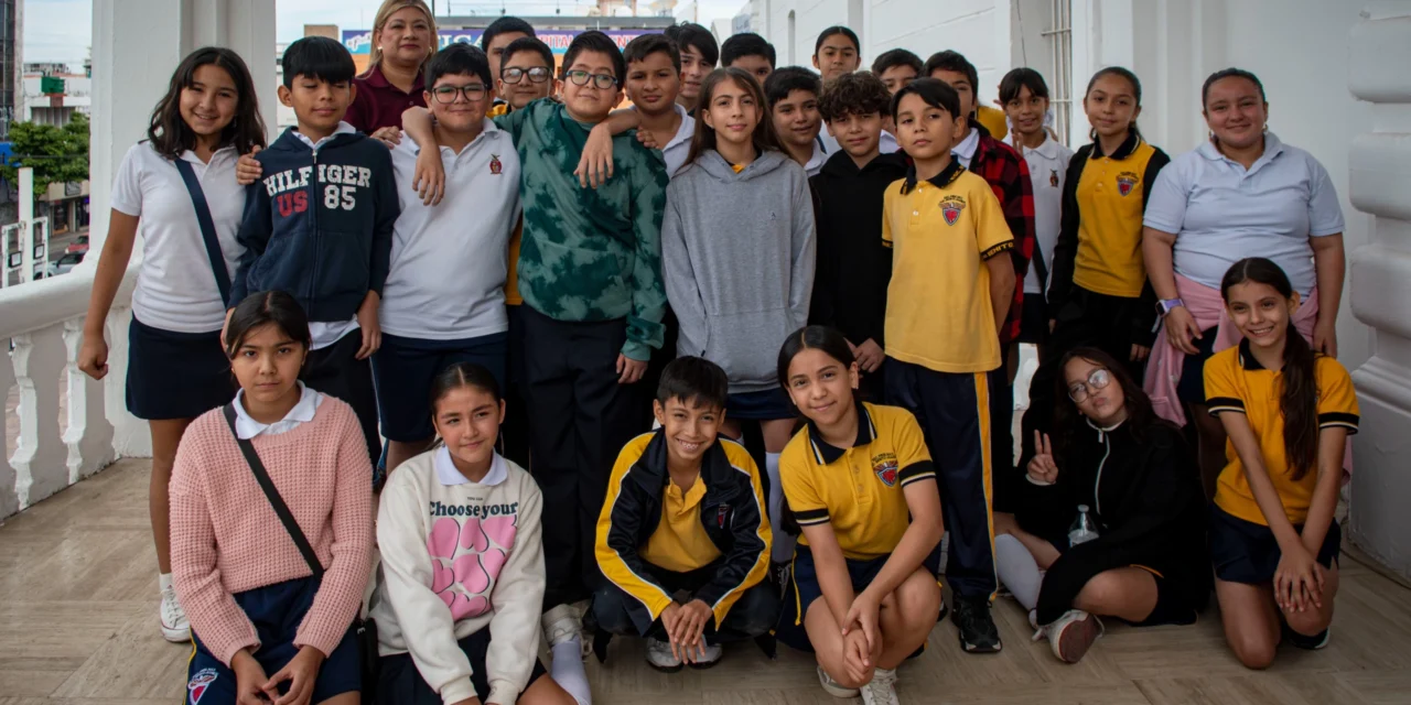 REALIZAN RECORRIDO EDUCATIVO EN EL PALACIO MUNICIPAL A TRAVÉS DEL PROGRAMA “CONOCE TU AYUNTAMIENTO”