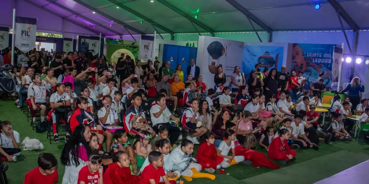 NIÑOS DE LA PRIMARIA “SÓCRATES” ENCANTAN AL PÚBLICO DEL FORO INFANTIL EN LA 3ª FERIA INTERNACIONAL DEL LIBRO CULIACÁN 2025