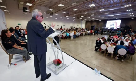 GOBERNADOR ROCHA MOYA DA CERTEZA A TRABAJADORES ESTATALES QUE NO TENDRÁN PROBLEMAS PARA SU JUBILACIÓN