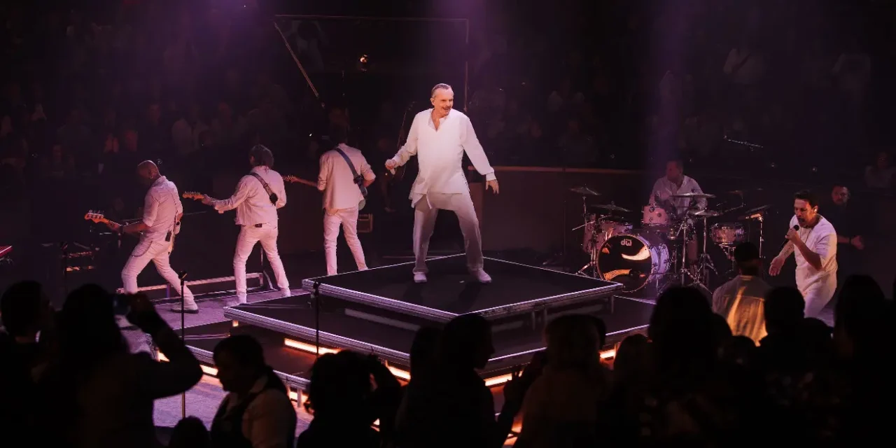 MIGUEL BOSÉ EN EL DOMO CARE