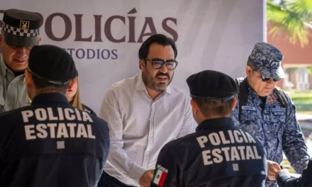 RECONOCEN VOCACIÓN DE SERVICIO A POLICÍAS ESTATALES Y MUNICIPALES