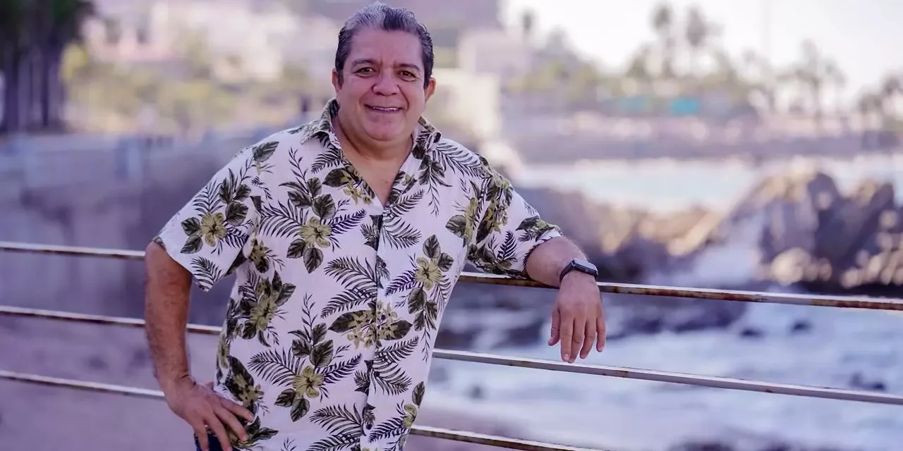 DANIEL OSUNA IÑIGUEZ A 25 AÑOS DE SU TRIUNFO COMO REY DE LA ALEGRÍA DEL CARNAVAL DE MAZATLÁN