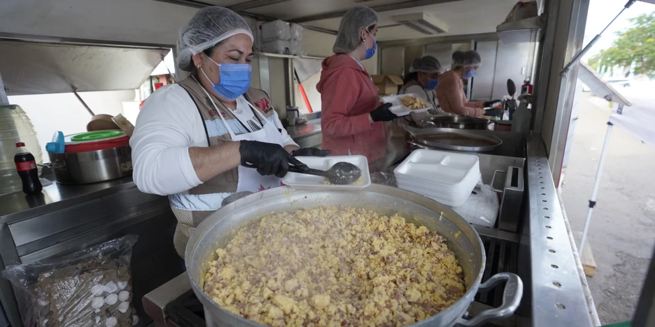 DIF SINALOA FORTALECE LA ALIMENTACIÓN EN HOSPITALES A TRAVÉS DE SU COCINA MÓVIL