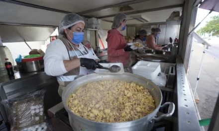 DIF SINALOA FORTALECE LA ALIMENTACIÓN EN HOSPITALES A TRAVÉS DE SU COCINA MÓVIL