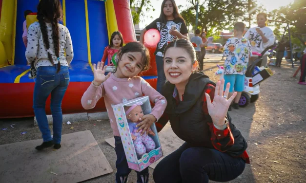 DIF CULIACÁN PONE EN MARCHA LA RUTA DE LA ALEGRÍA CON ENTREGA DE JUGUETES Y FESTEJOS POR EL DÍA DE REYES