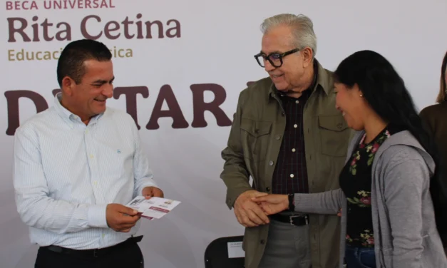NAVOLATO RECONOCE AL GOBERNADOR RUBÉN ROCHA MOYA POR LA ENTREGA DE BECAS RITA CETINA