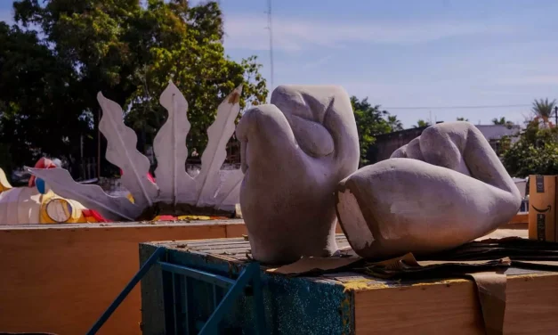 EL CORAZÓN DE UN PATASALADA CRUZA EL OCÉANO: LOS NINOTS LISTOS PARA ELEVAR EL BRILLO DE “ARRIBA LA TAMBORA”