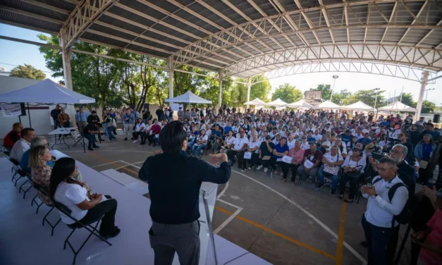 ENTREGAN EQUIPAMIENTO A 300 PEQUEÑOS COMERCIANTES DE CULIACÁN; “LO QUE NOS MUEVE ES EL AMOR AL PUEBLO”