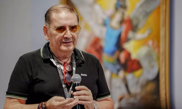 ESTRELLAS DE LA MÚSICA SINALOENSE Y MAJESTUOSIDAD VISUAL EN LOS ESPECTACULARES DESFILES DE “ARRIBA LA TAMBORA”