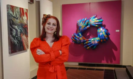 GLORIA LÓPEZ GAVITO CORTA EL LISTÓN DE LA EXPOSICIÓN “VÍNCULOS ONÍRICOS, UN LAZO INVISIBLE”