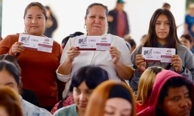 INICIA GOBERNADOR ROCHA MOYA ENTREGA DE LA BECA RITA CETINA EN NAVOLATO