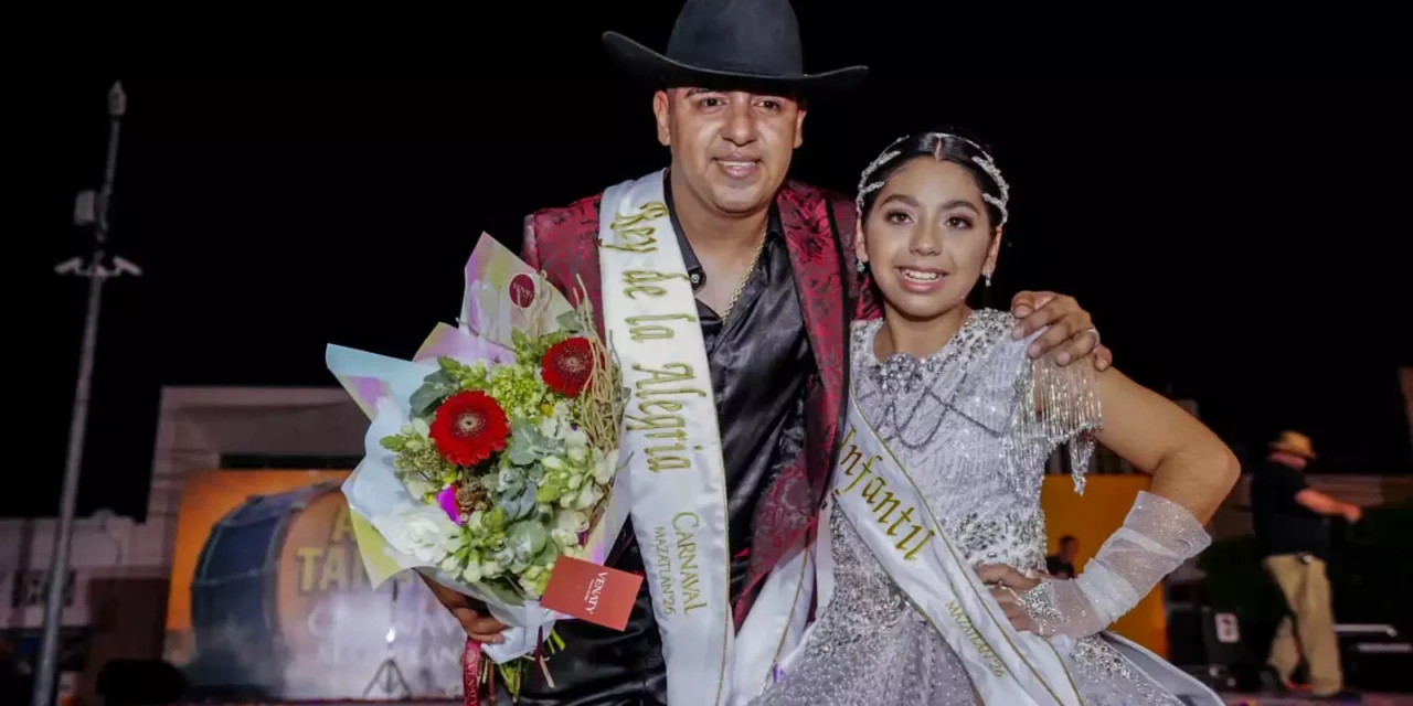 JAVIER OSUNA “EL CHIRAS” Y EILEEN CRUZ SE CORONAN COMO LOS NUEVOS SOBERANOS DEL CARNAVAL DE MAZATLÁN 2026