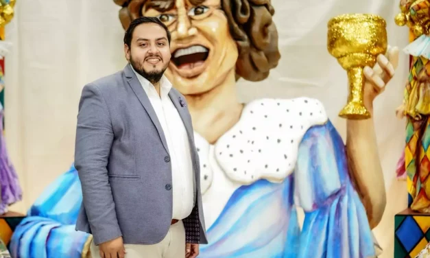 LUIS ANTONIO RÍOS GONZÁLEZ “MOMO”:  CREAR DESDE LA MEMORIA, VESTIR DESDE EL ALMA