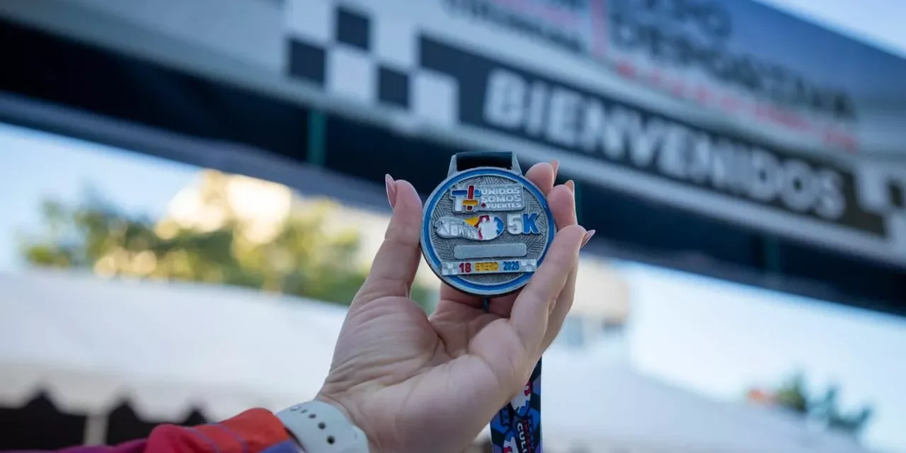 BANDERAZO DEL ARRANQUE DEL MARATÓN INTERNACIONAL DE CULIACÁN