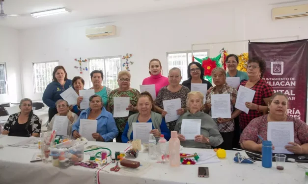 SEMUJERES IMPULSA EL BIENESTAR DE ADULTAS MAYORES CON CLUB DE LECTURA EN AGUARUTO