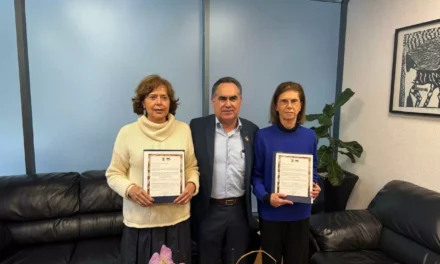 POR SUS DESTACADAS APORTACIONES A LA CIENCIA