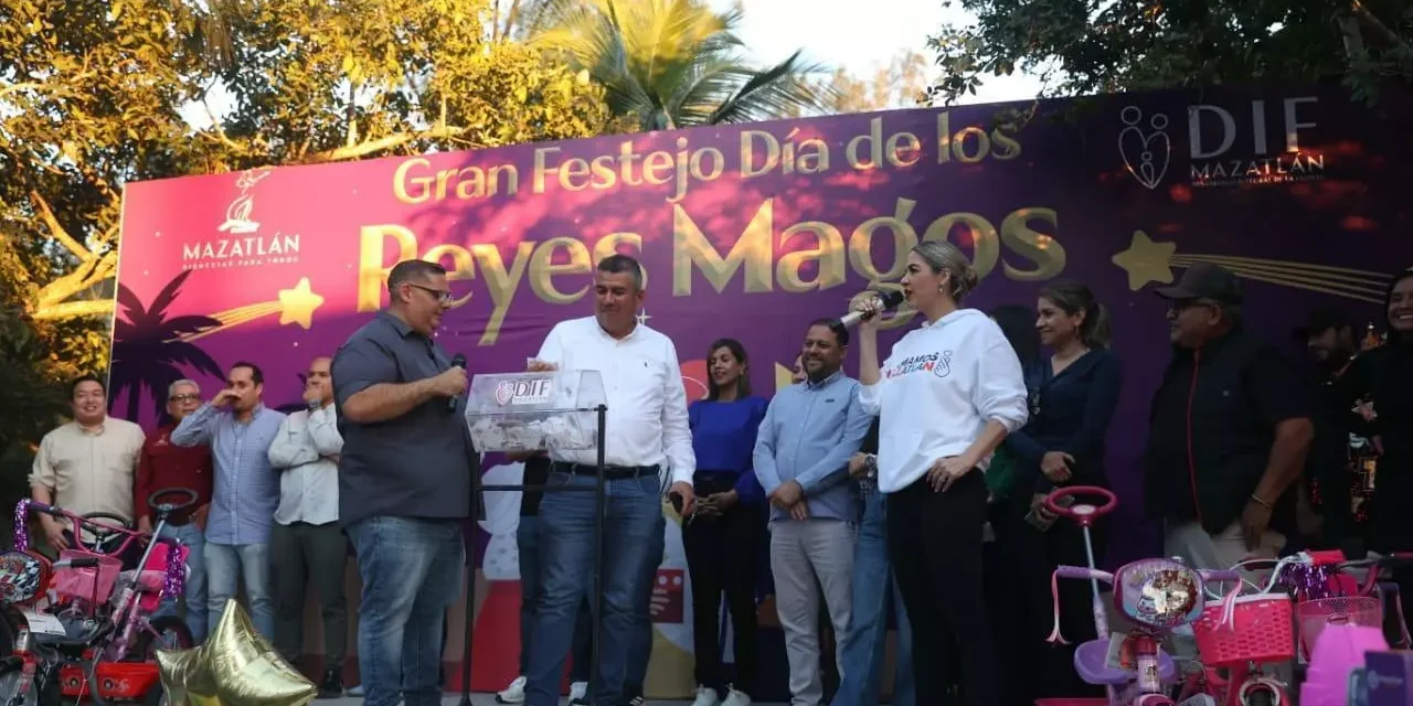 VIVEN MÁS DE 30,000 NIÑAS, NIÑOS Y SUS FAMILIAS EL GRAN FESTEJO DE DÍA DE REYES EN EL PARQUE CENTRAL