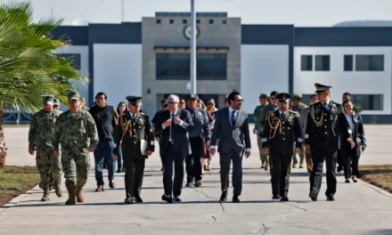 ACOMPAÑA GOBERNADOR ROCHA A MILITARES EN LA CONMEMORACIÓN DEL CXIII ANIVERSARIO DEL EJÉRCITO MEXICANO