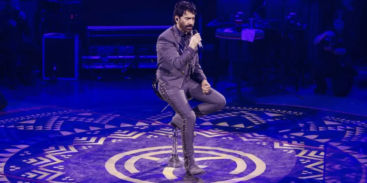 ALEJANDRO FERNANDEZ EN EL DOMO CARE