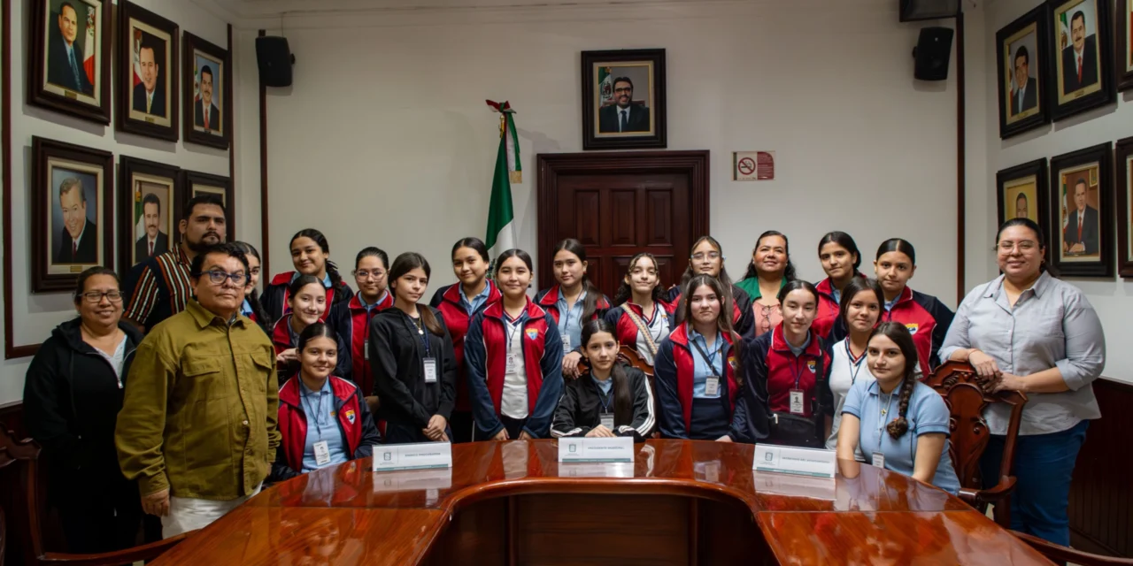ALUMNAS DE LA SECUNDARIA JUDITH GAXIOLA CONCLUYEN SU PARTICIPACIÓN EN “CONOCE TU AYUNTAMIENTO”