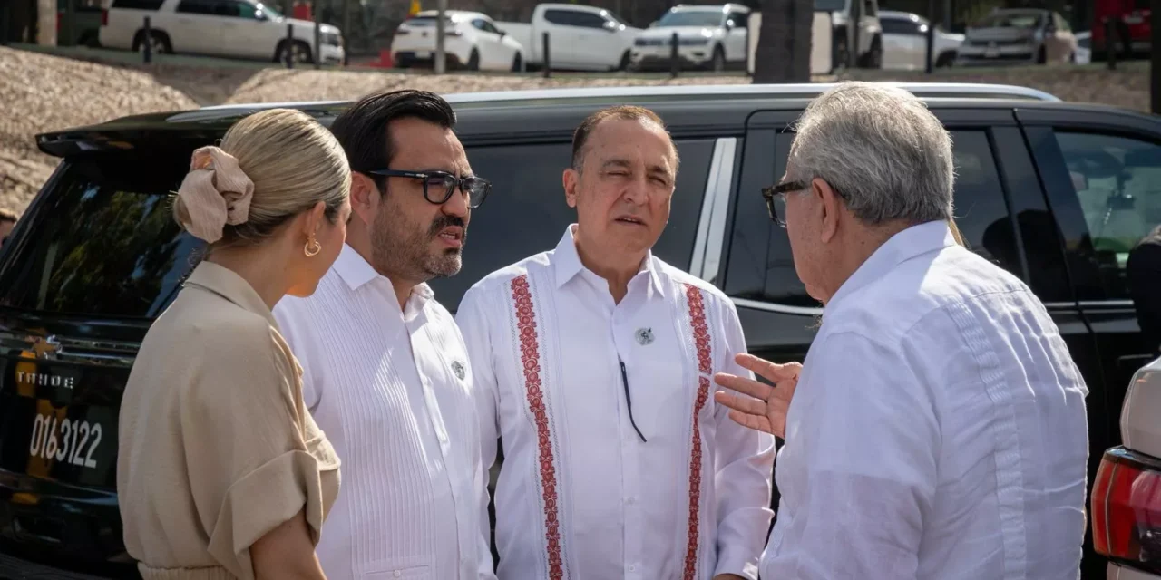 ASISTE JUAN DE DIOS GÁMEZ A TOMA DE PROTESTA DE NUEVO COMANDANTE DE LA TERCERA REGIÓN MILITAR, GENERAL HÉCTOR ÁVILA ALCOCER