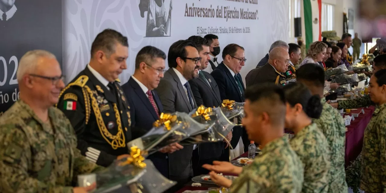 ALCALDE JUAN DE DIOS GÁMEZ ACOMPAÑA AL EJÉRCITO MEXICANO EN SU 113 ANIVERSARIO